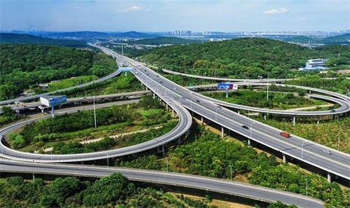 苍南钢筋套筒应用于高速公路